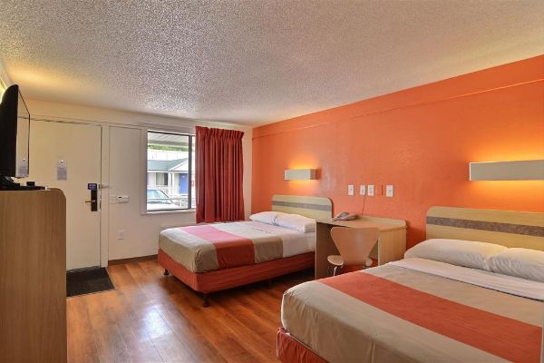 MOTEL 6 ALTOONA (Altoona)
